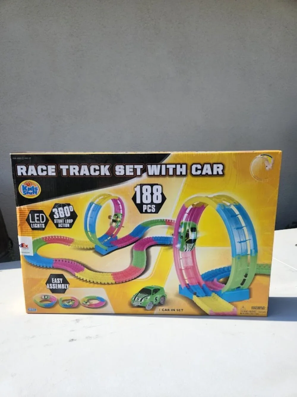 Magic Tracks Flexible Racetrack Track Racecar Toy Snap Together Pieces Car not i